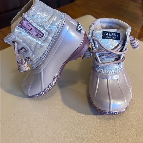 Sperry Kids Shimmering Silver Boots - Picture 2 of 8